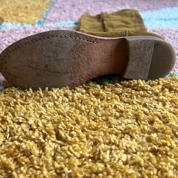 FRYE Cara Tall Boot Wheat Size 7 - Picture 11 of 15